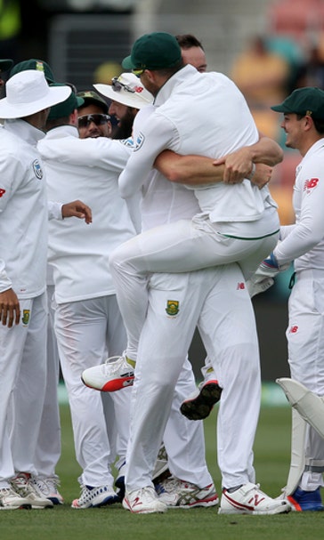 South Africa clinches series with emphatic win in 2nd test